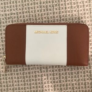 MICHAEL KORS BROWN AND WHITE WALLET